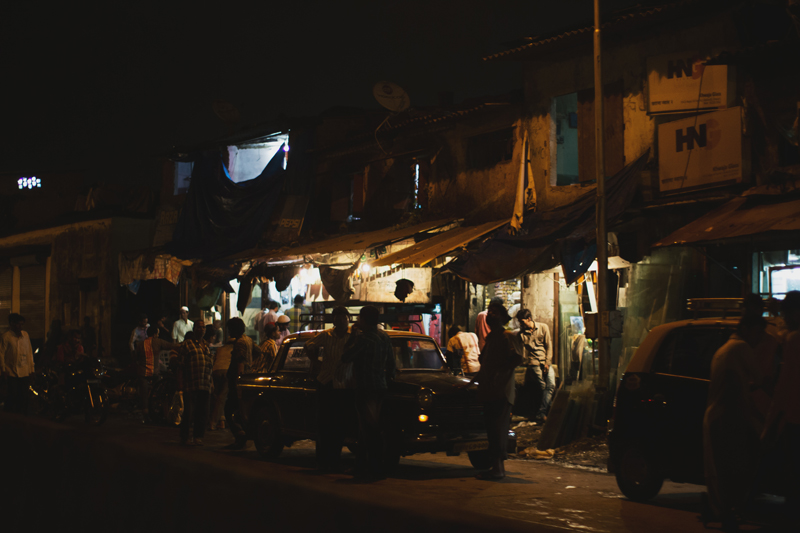 mumbai street at night 2